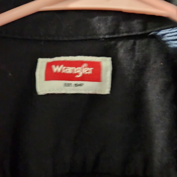 Wrangler button down! - Picture 2 of 5